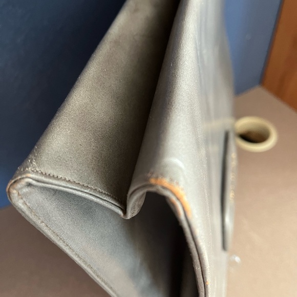 Triangle New York Gray Pocketbook - Picture 12 of 13